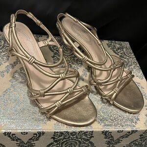 Elie Tahari Silvery-Gold Leather Strappy Sandals size 38/7